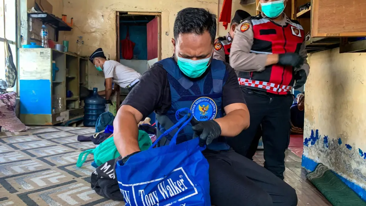 Razia gabungan Lapas Karawang