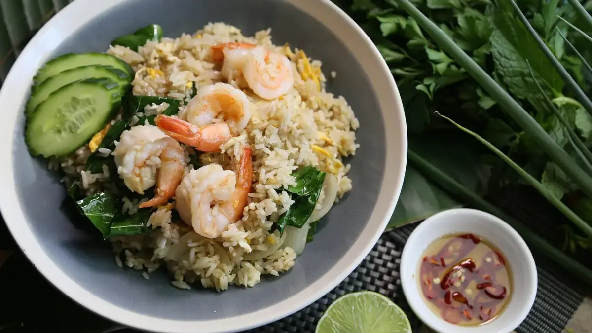 Daftar 12 Resep Nasi Goreng Rumahan yang Enak, No 11 Sederhana Tapi Bikin Ketagihan! Nasi goreng rumahan dapat dibuat dengan bahan sederhana yang tersedia di dapur.