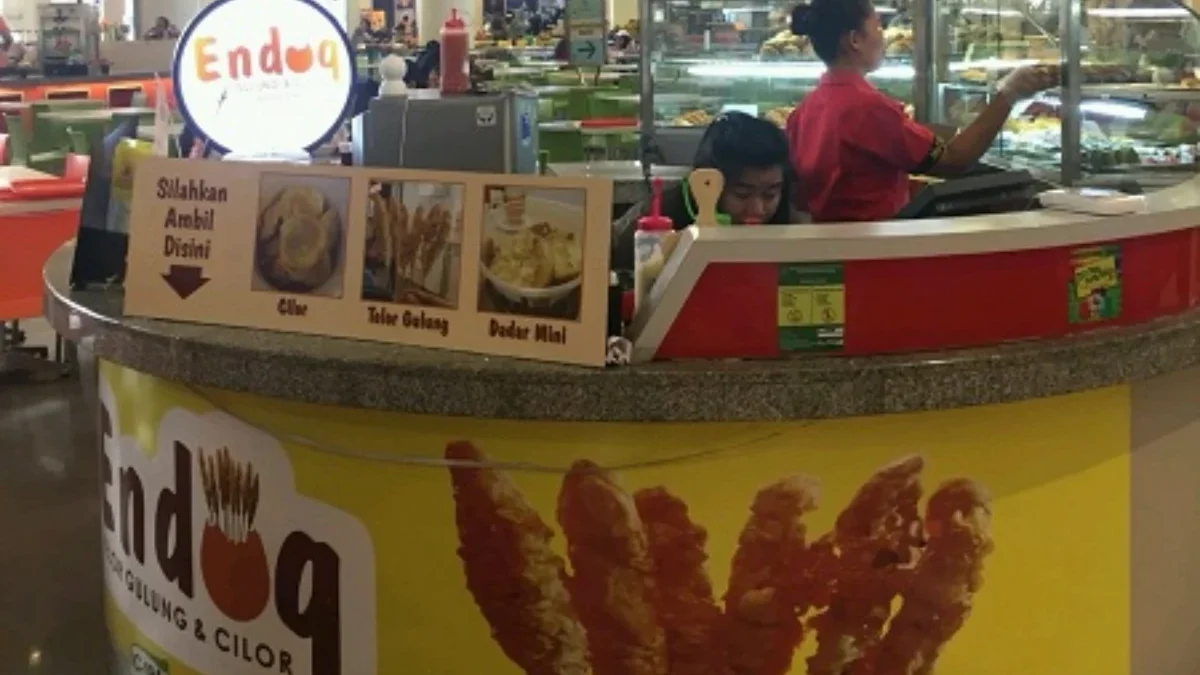 Jajanan Sekolah Nostalgia Gurih, Endoq Telor Gulung di Summarecon Mall Bekasi Paling Bikin Ketagihan!