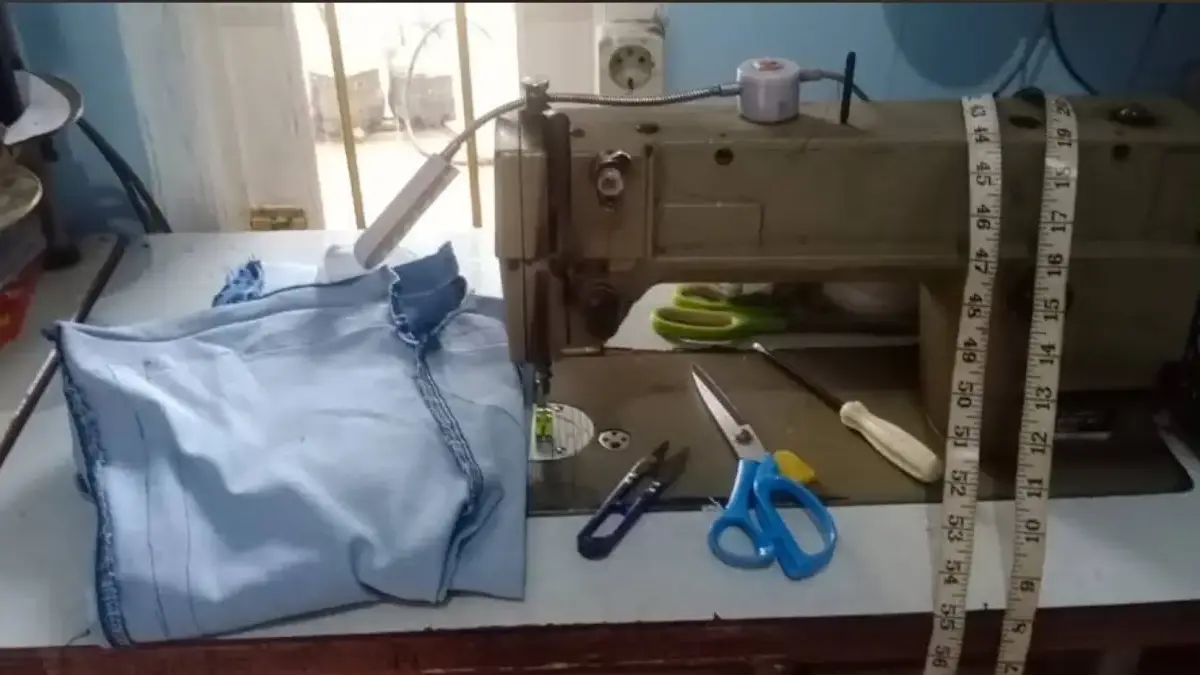 Sejumlah penjahit dan konveksi di Cibitung, Kabupaten Bekasi.