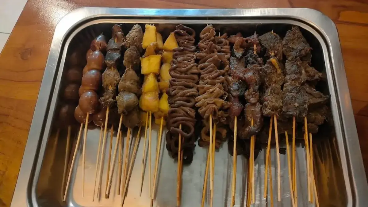 Bikin Nambah Nasi! Ini 12 Tempat Beli Sate Ati Ampela di Tambun Selatan Sate ati ampela menjadi salah satu lauk favorit.