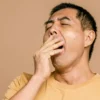 Rasa mengantuk setelah makan dapat dipengaruhi oleh berbagai hal.