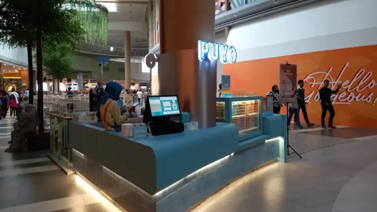 Lembutnya Puyo di Living World Grand Wisata, Puding Sutra Lumer yang Selalu Bikin Ketagihan! Lembutnya Puyo di Living World Grand Wisata, Puding Sutra Lumer yang Selalu Bikin Ketagihan!