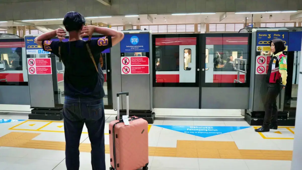 Pemberangkatan LRT Jabodebek pukul 05.30 WIB dari Stasiun Dukuh Atas BSI diperpanjang