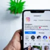 Ilustrasi aplikasi Instagram di ponsel.