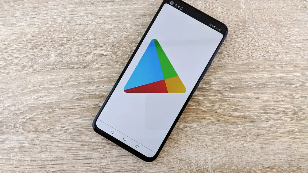 Daftar 13 Cara Mengatasi Google Play Store Tidak Bisa Dibuka, Jangan Langsung Panik! Ilustrasi Google Play Store pada HP Android.